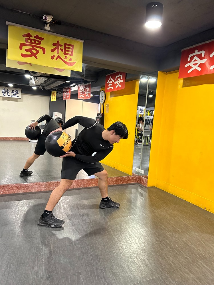 恰恰教練