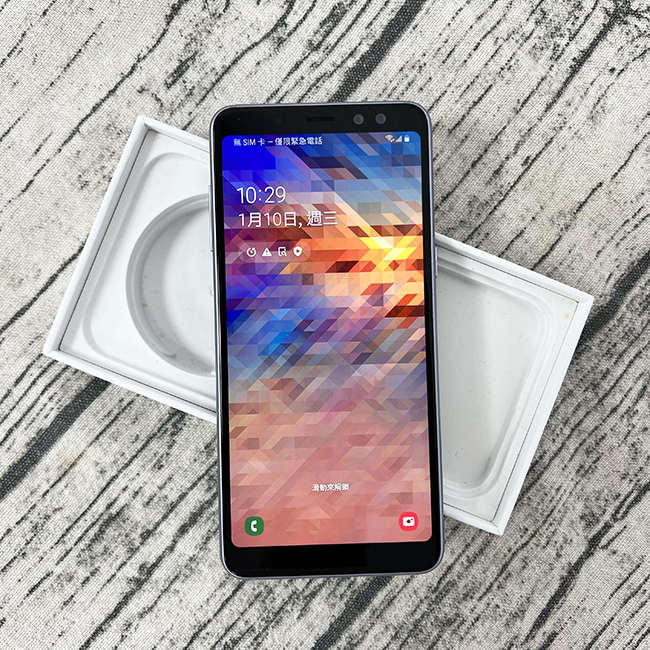 【宇威通訊|二手機】SAMSUNG Galaxy A8 (2018) 4+/32G 副全新配件