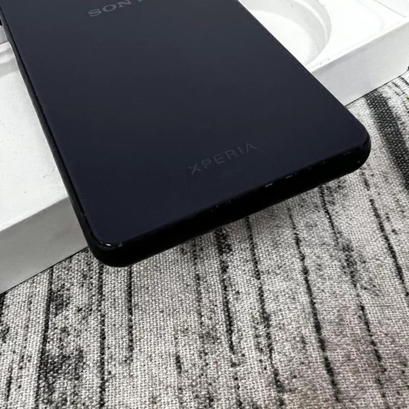 【二手機】Sony Xperia 10 III 6+/128 GB保護貼+防摔殼+快速充電組+32G記憶卡 售後保固10天| APP下單4%