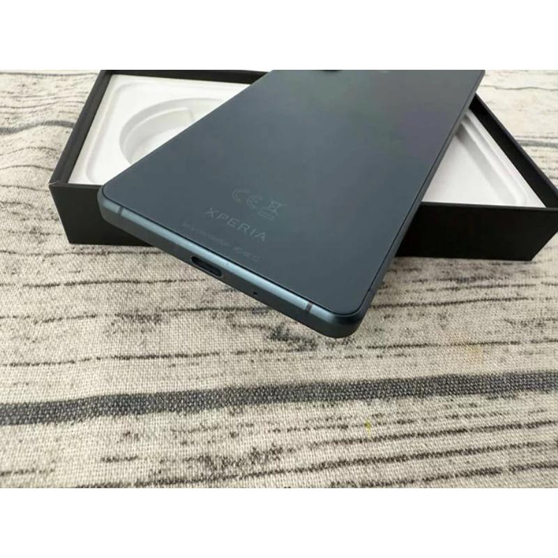 【領券折300】Sony Xperia 1 III 12+/ 256GB 贈9H鋼化玻璃保護貼 +快充組+防摔殼+32G記憶 售後保固