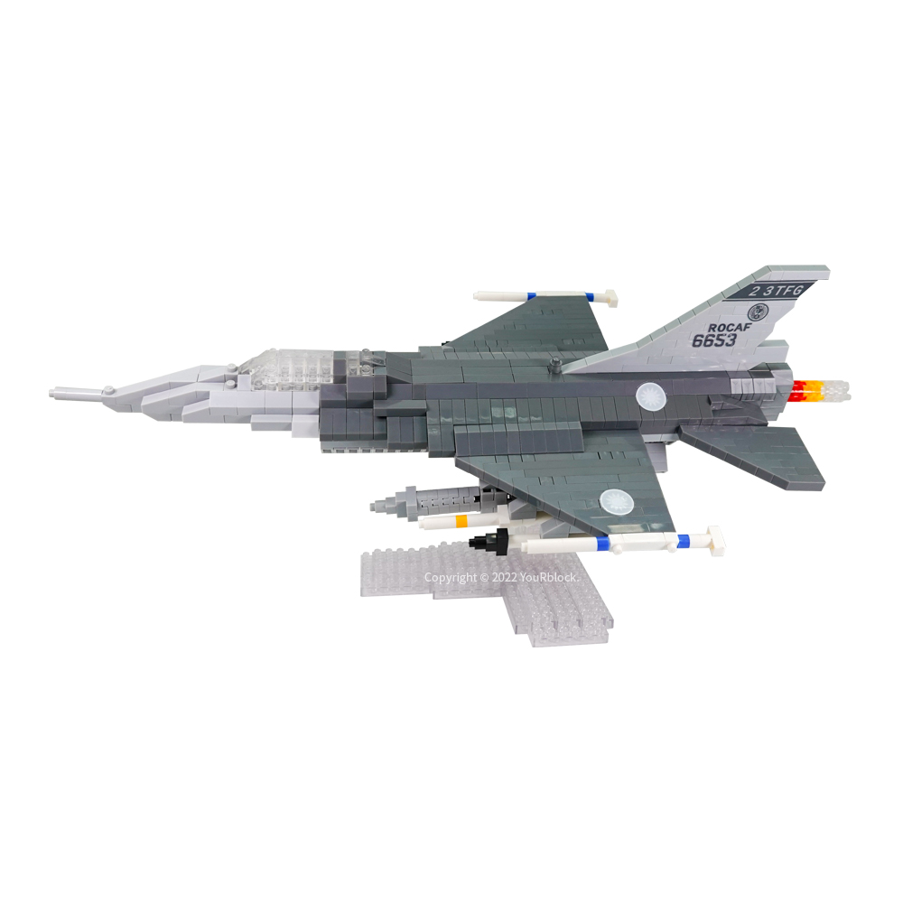 國防部青年日報社空軍F-16戰機