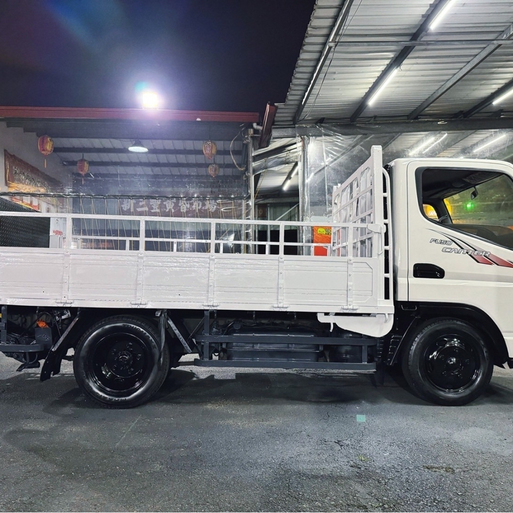 2011年 4期堅達 10.5呎 里程保證 花板 護欄 工具箱 外雙缸3呎尾門 防捲入