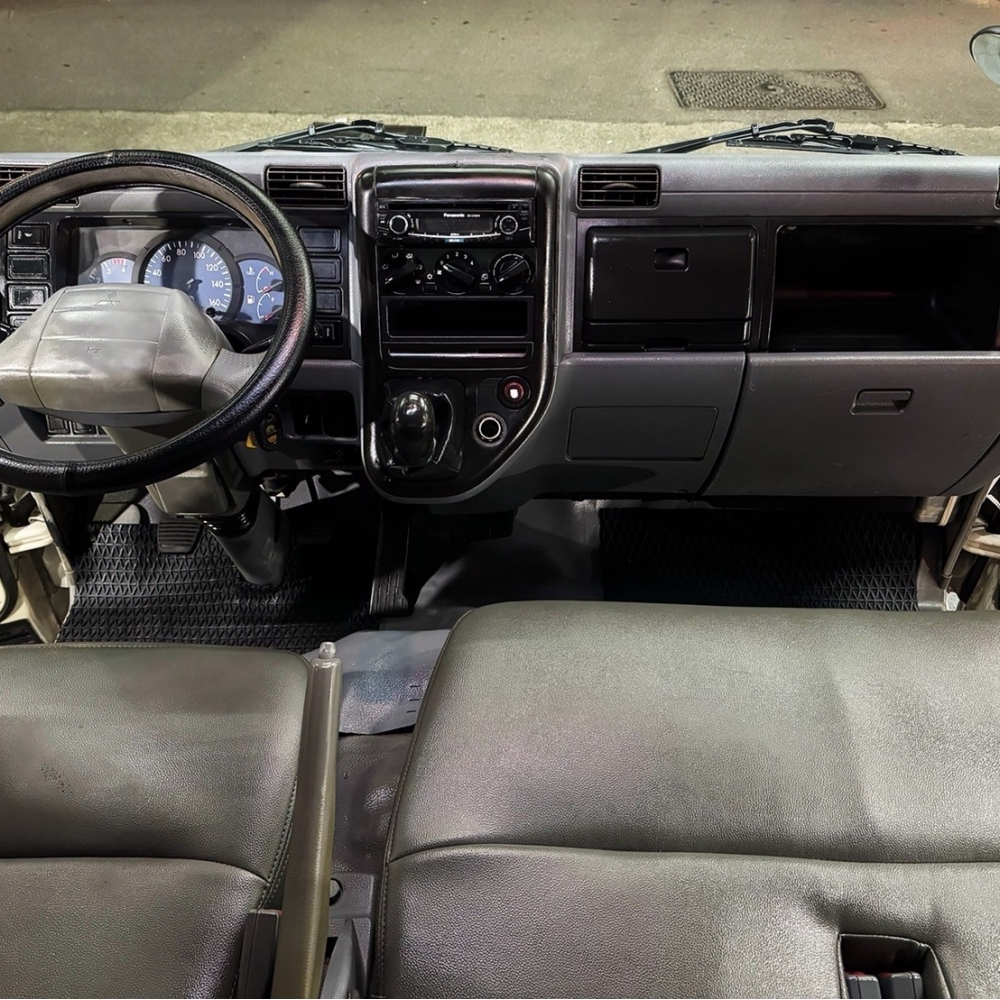 2011年 4期堅達 10.5呎 里程保證 花板 護欄 工具箱 外雙缸3呎尾門 防捲入