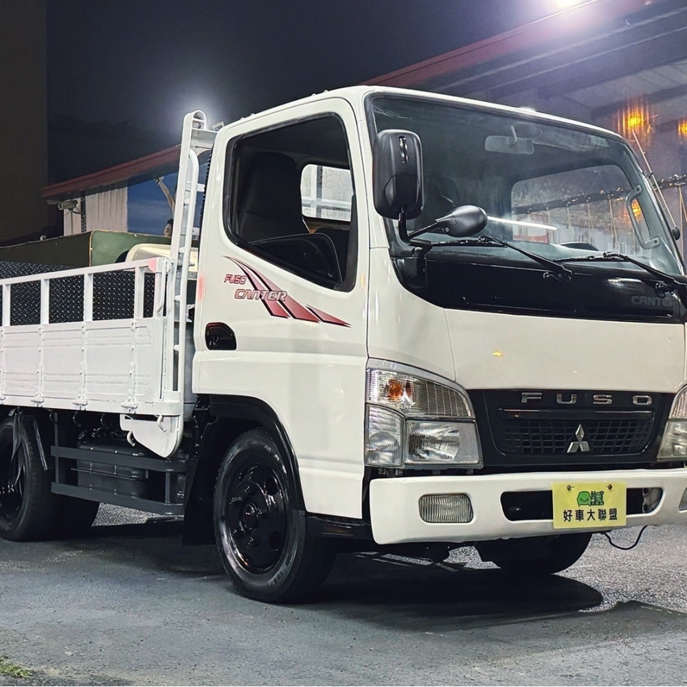 2011年 4期堅達 10.5呎 里程保證 花板 護欄 工具箱 外雙缸3呎尾門 防捲入