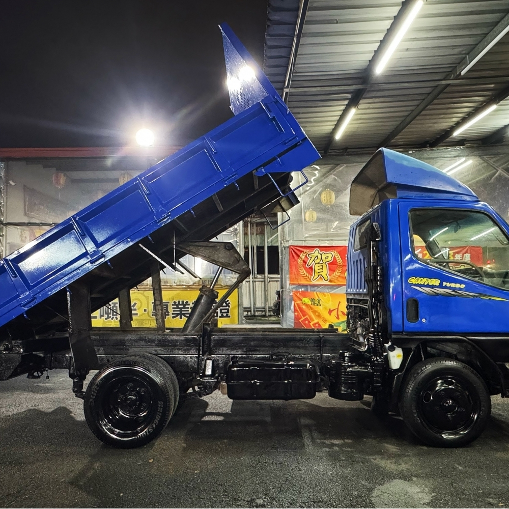 2002年 堅達 10.5尺 舉斗車 工具箱 里程34萬 里程保證