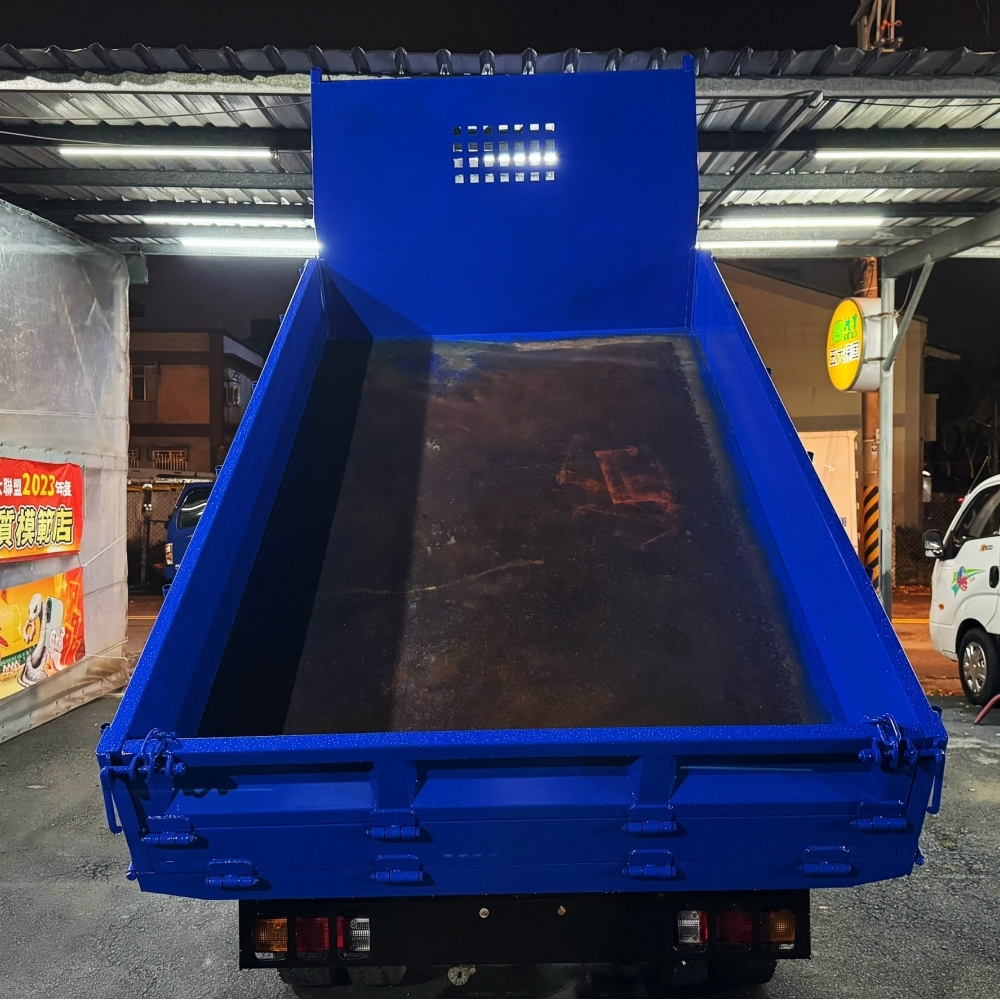 2002年 堅達 10.5尺 舉斗車 工具箱 里程34萬 里程保證