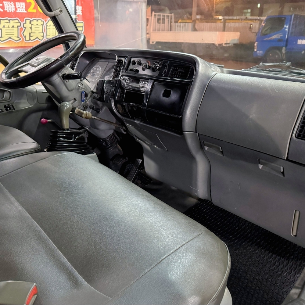 2002年 堅達 10.5尺 舉斗車 工具箱 里程34萬 里程保證