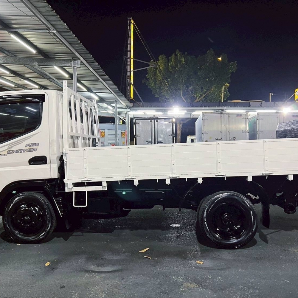 2013年 堅達 10尺半 美墊 2.5尺升降尾門 後視鏡行車記錄器 已提升載重5噸