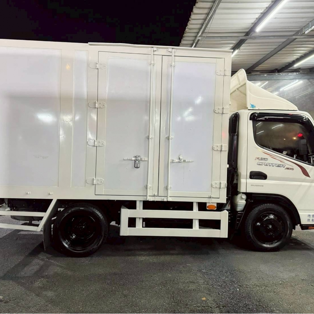 2021年 堅達 自排 10呎半 高廂 正5噸 原廠四錄行車記錄器 里程15萬