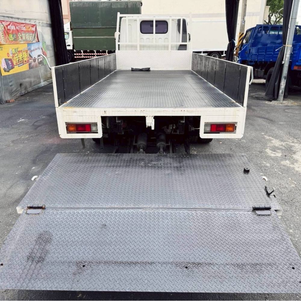 2009年 堅達 14尺半 低里程 實跑15萬 花板 5尺雙芯雙折尾門