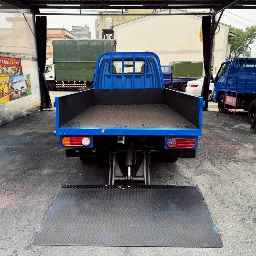 2015年 現代 小霸王 PORTER 里程12萬  3尺尾門