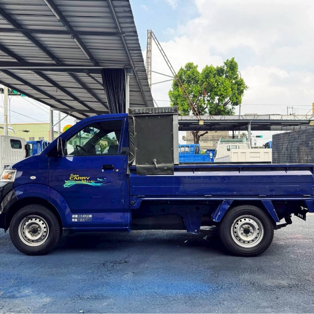 2017年 吉利 Carry 1.6 行車記錄器 3尺尾門 里程9萬