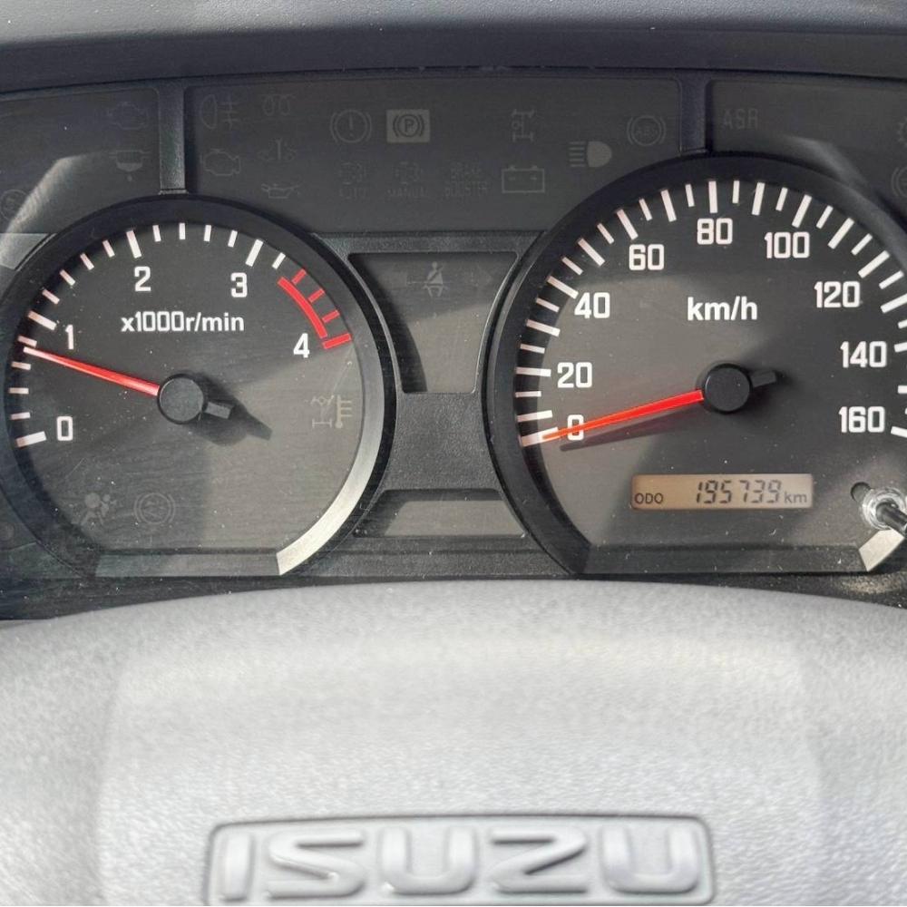 2019年 ISUZU 11尺半 日本原裝 里程19萬 3尺尾門 已升載重5噸