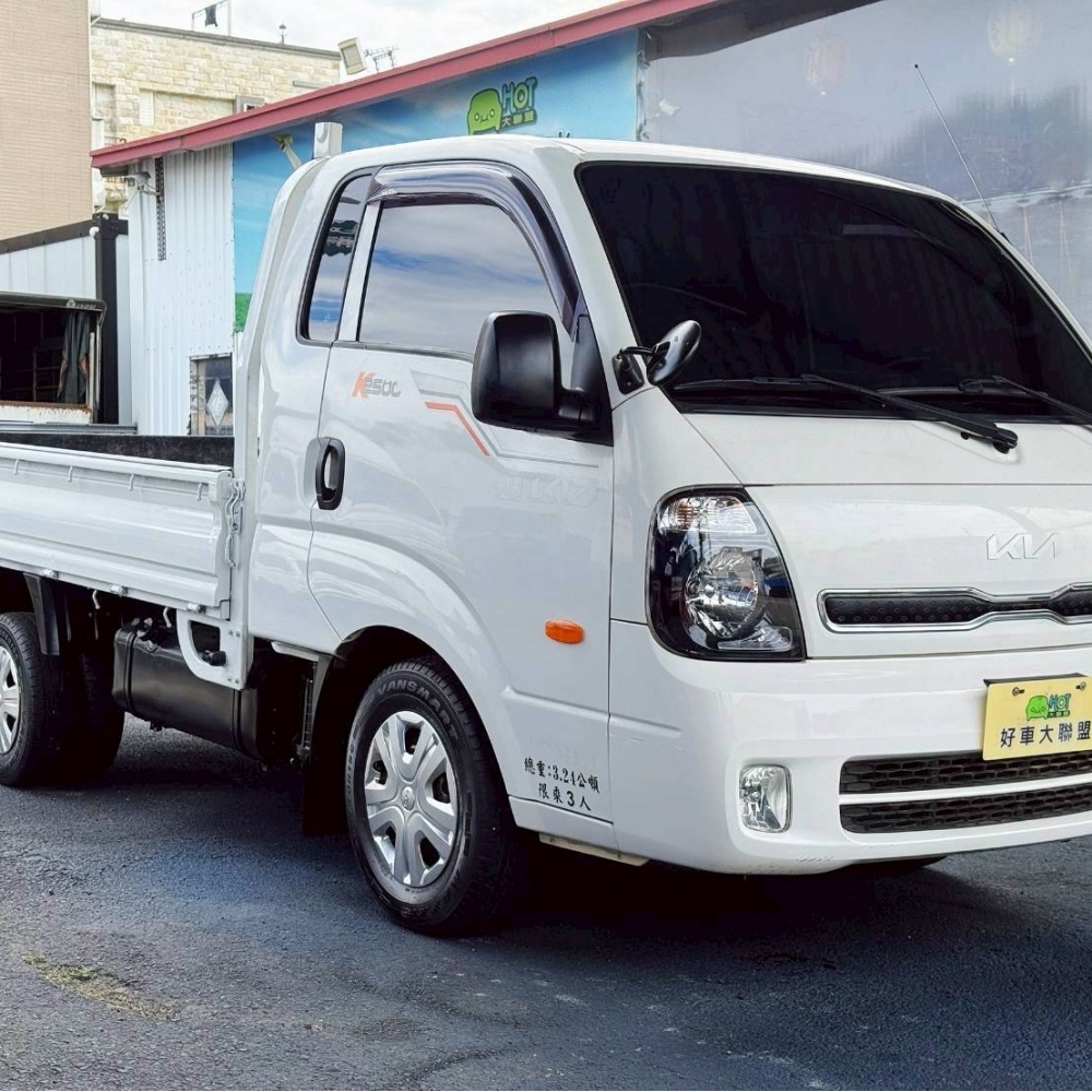 2022年 卡旺 大單廂 里程12萬 認證車 原廠前後行車記錄器