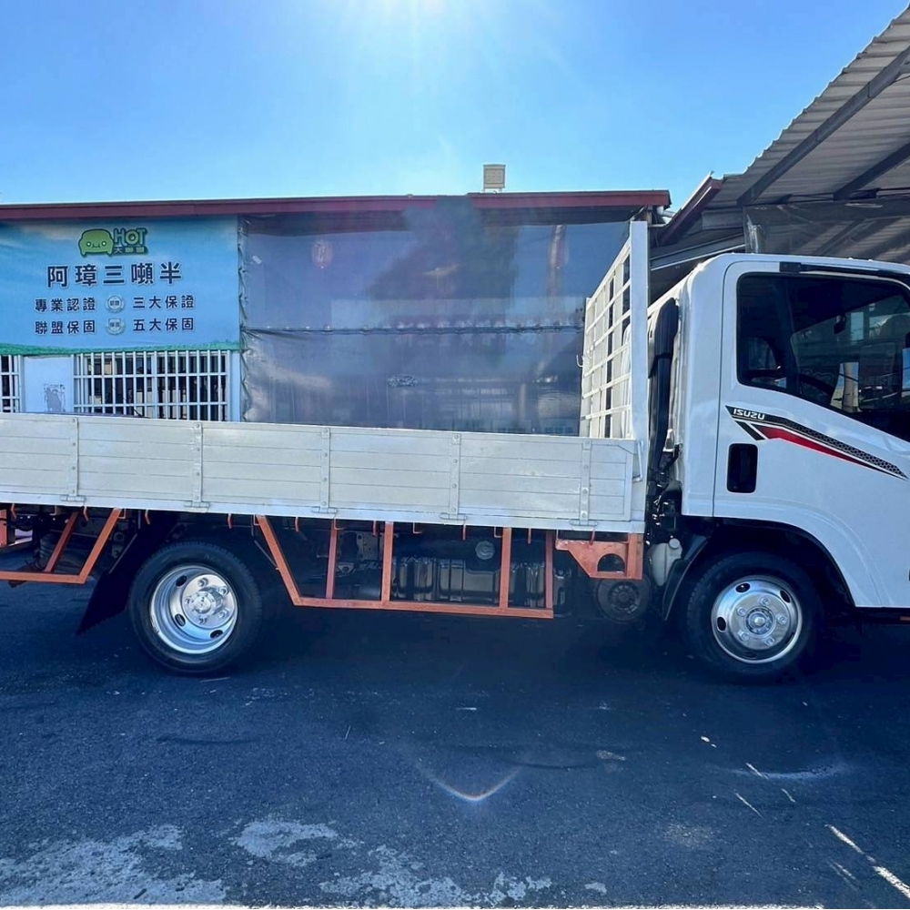 2020年 ISUZU 自排 11尺半 美墊 防捲入  里程14萬 已提升載重5噸 