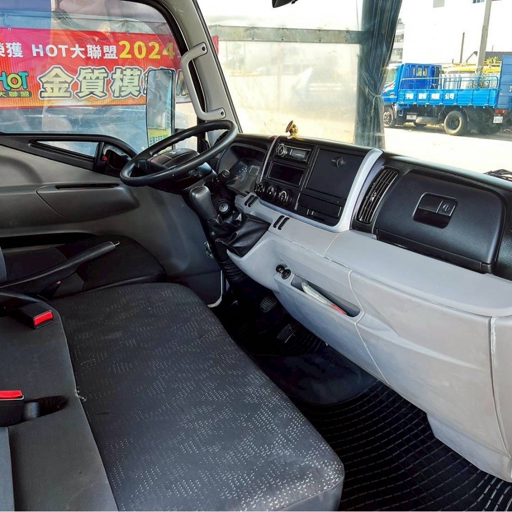 2018年 堅達 11尺半 里程8萬 美墊 原廠保養 4尺雙缸雙折尾門 後視鏡行車記錄器 已提升載重5頓