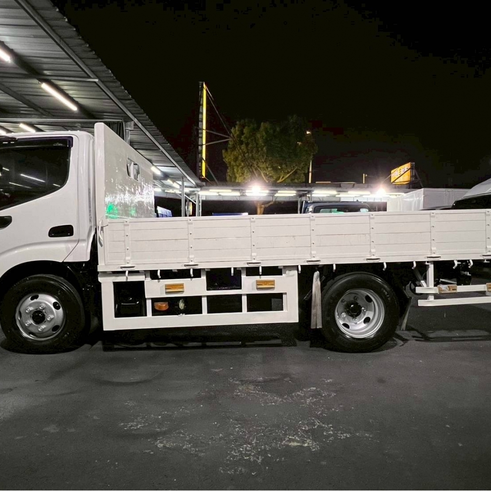 2021年 HINO 11尺半 自排 鐵斗 正5噸 防捲入 倒車照明燈 四錄行車記錄器