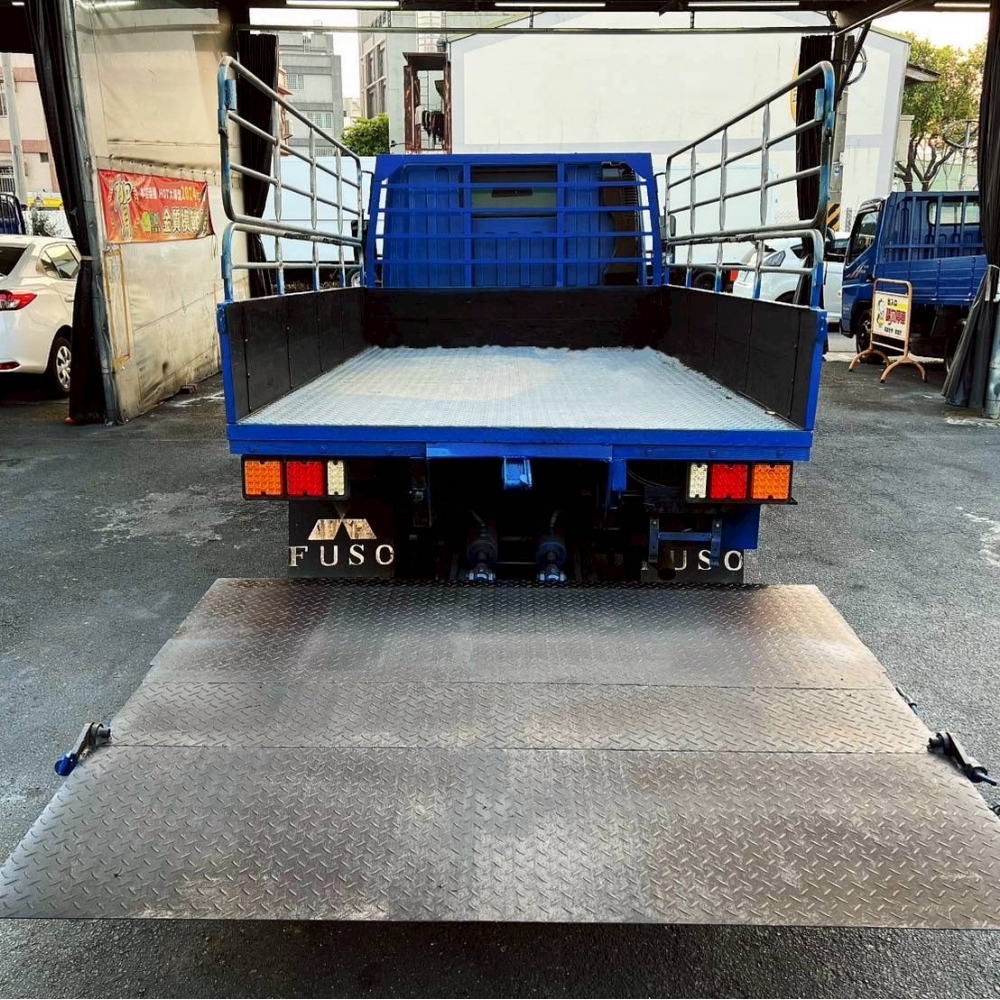 2014年 堅達 10尺半 花板 工具箱 安卓機 雙折護欄 5尺雙芯尾門