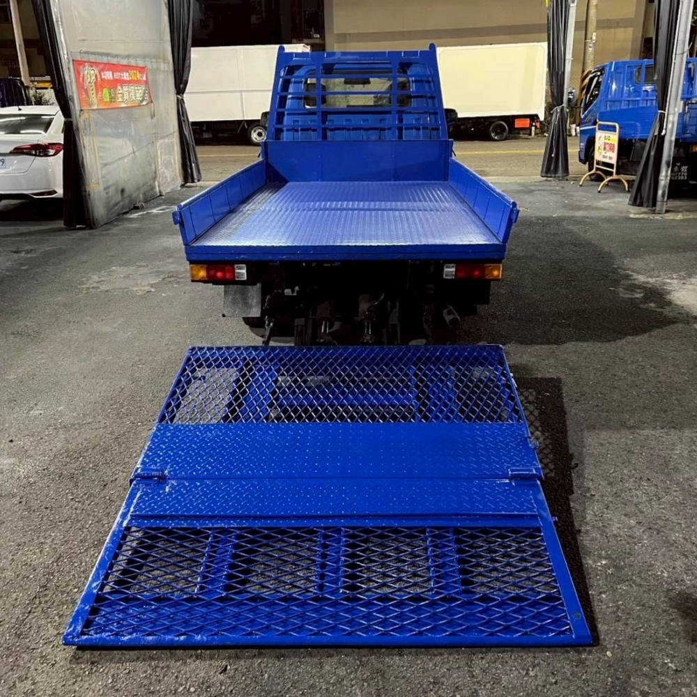 2016年 得利卡 2.4L 短併 鐵花板 實跑18萬 6尺雙缸雙折尾門 行車記錄器