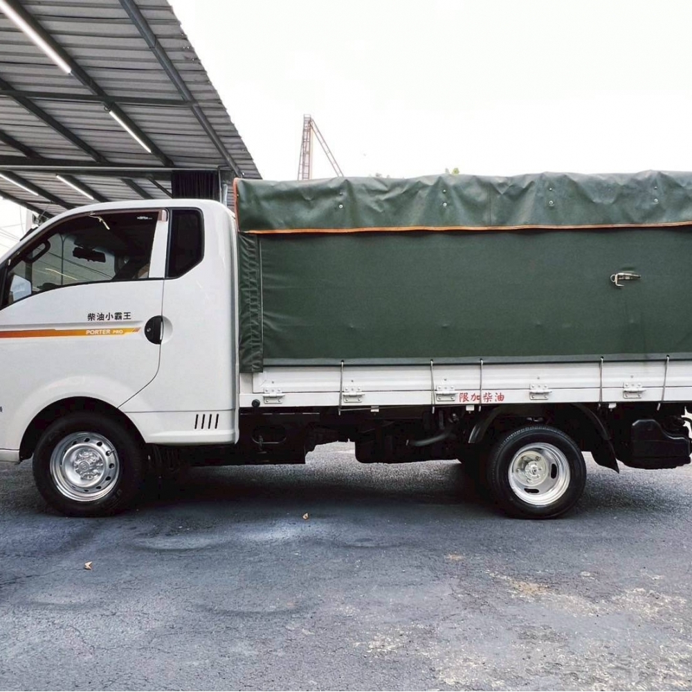 2021年 小霸王 自排 大單廂  里程3萬 軟墊 原廠保養 固定式護欄 掀頂式帆布