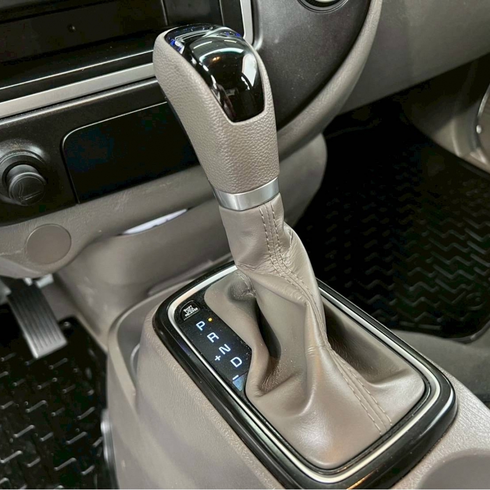 2021年 小霸王 自排 大單廂  里程3萬 軟墊 原廠保養 固定式護欄 掀頂式帆布