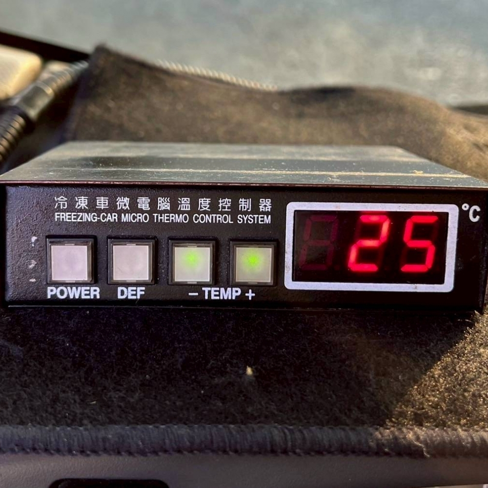 2016年 ISUZU 11尺半 -25冷凍車 防捲入 10公分厚廂 四錄行車記錄器 已提升載重5噸