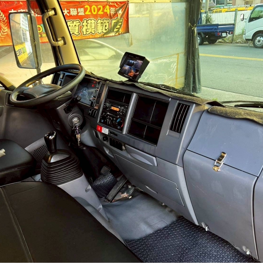 2016年 ISUZU 11尺半 -25冷凍車 防捲入 10公分厚廂 四錄行車記錄器 已提升載重5噸