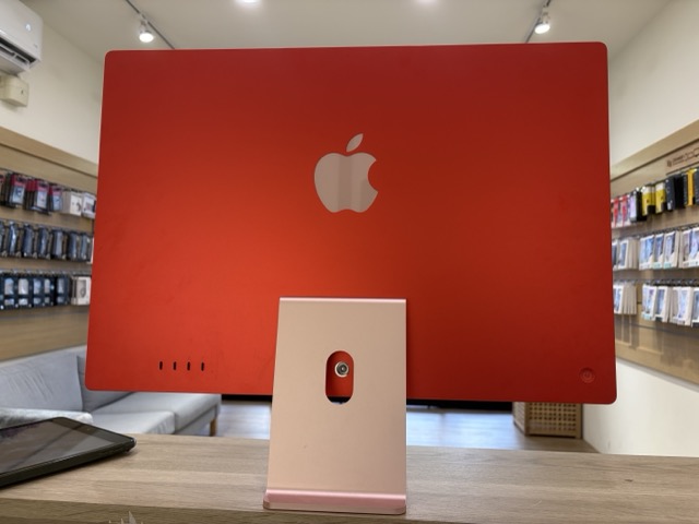紅色 iMac M1 A2438 背面外觀，完全不開機主機板故障送修