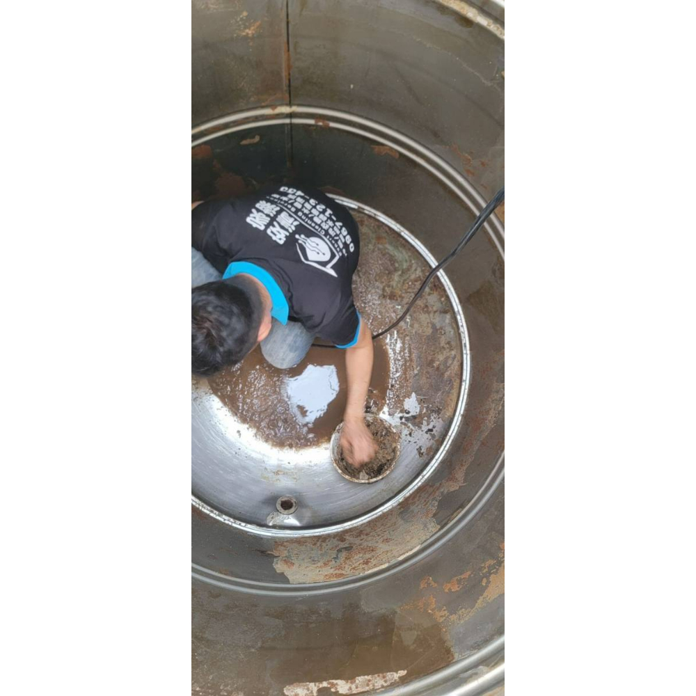 水塔清洗/洗水塔/台南洗水塔/安南區洗水塔/高雄洗水塔