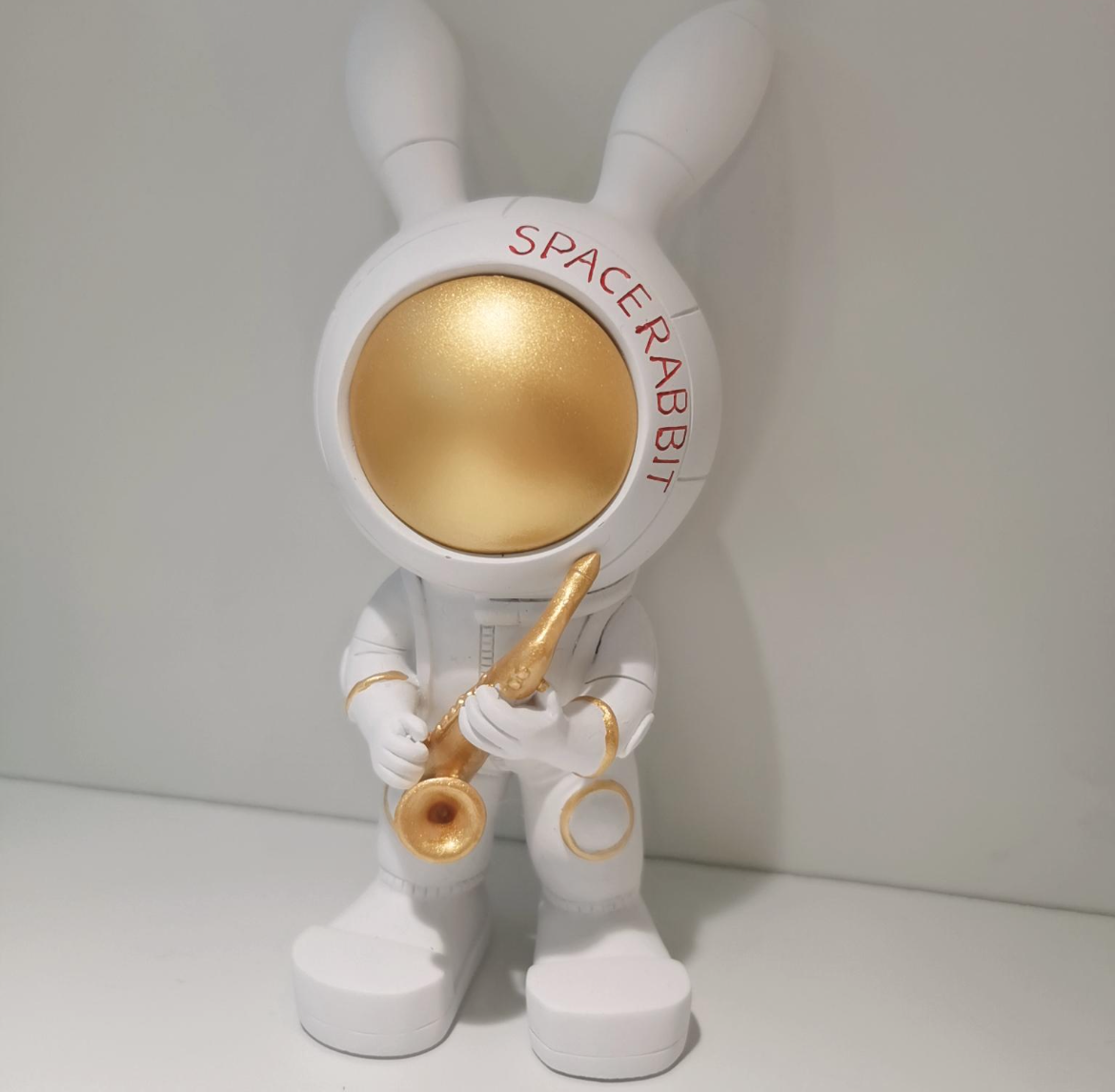 太空樂器兔