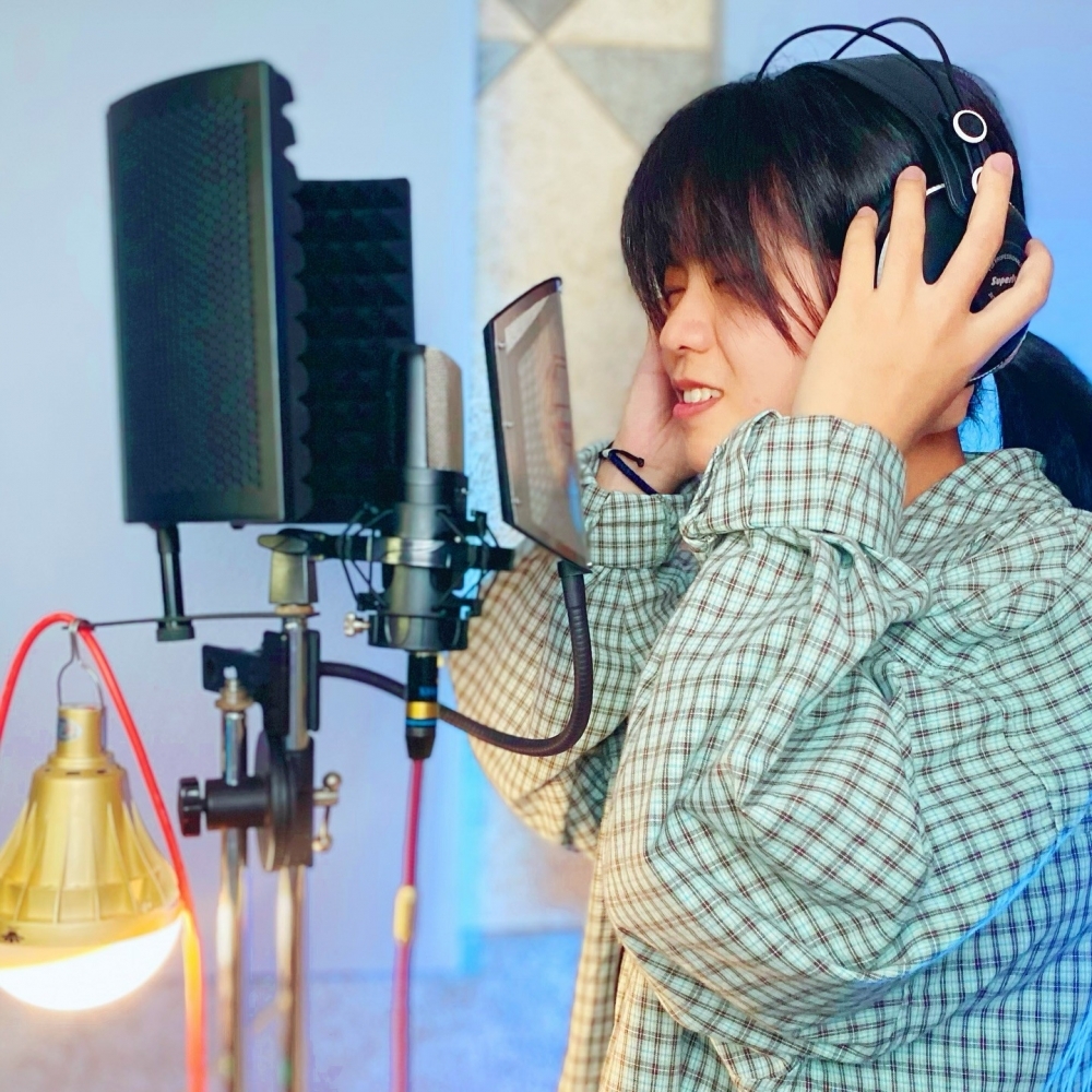 我們認識一位很棒的鄧鄧。 