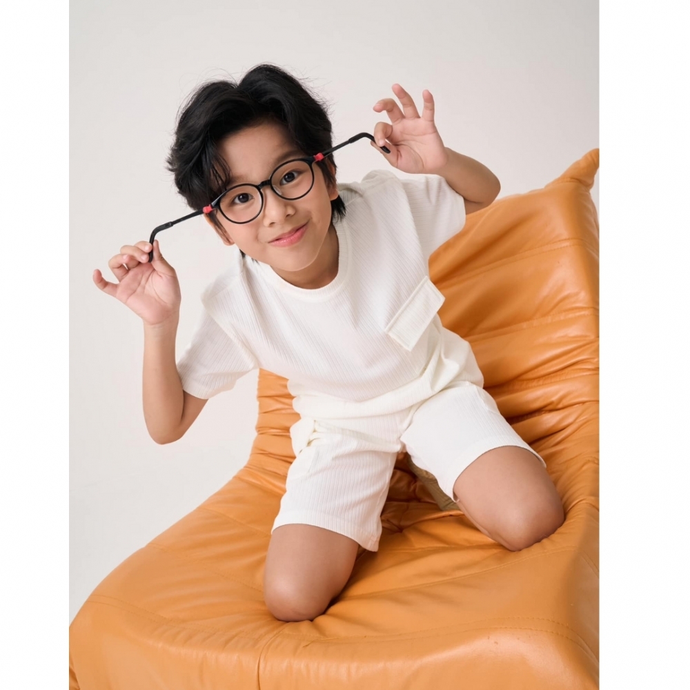 告別「眼鏡殺手」，LIPO 頑皮系列守護孩子的視界！| 台中小孩配眼鏡 | 大里區小孩配眼鏡