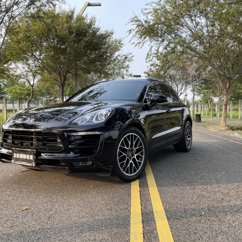 Porsche Macan S