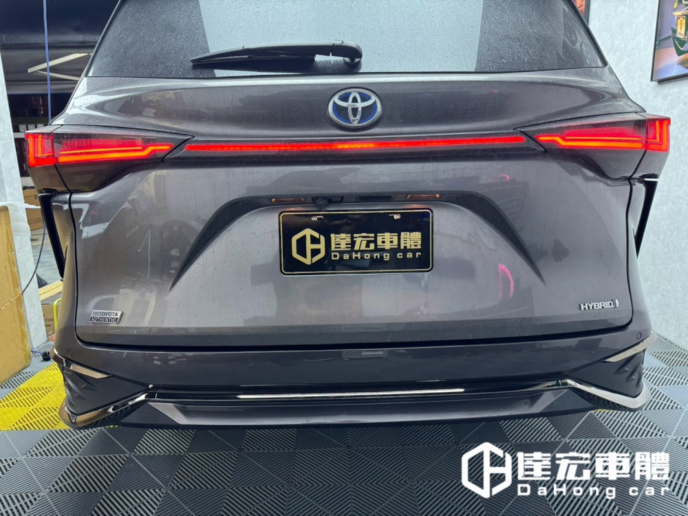 TOYOTA SIENNA 4代 麒麟 樣式 前保桿 後保桿  水箱柵 全配件 素材 前大包 後大包 水箱罩 黑/銀