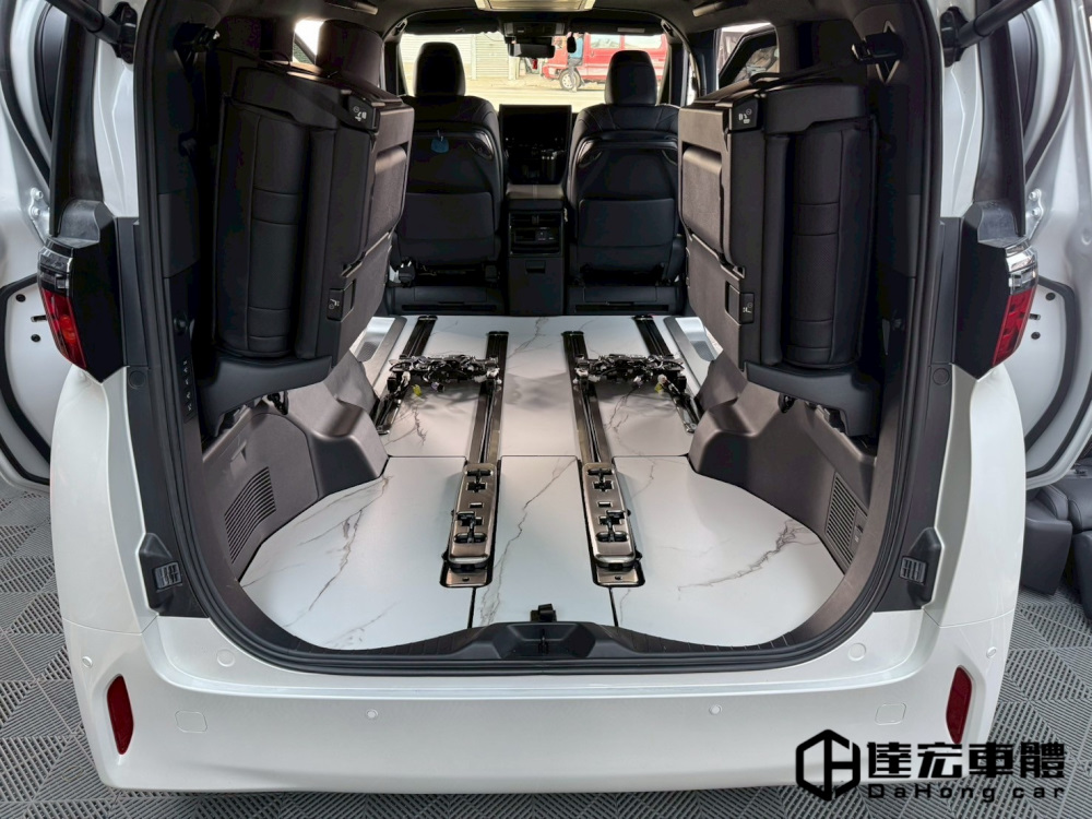 Toyota Alp