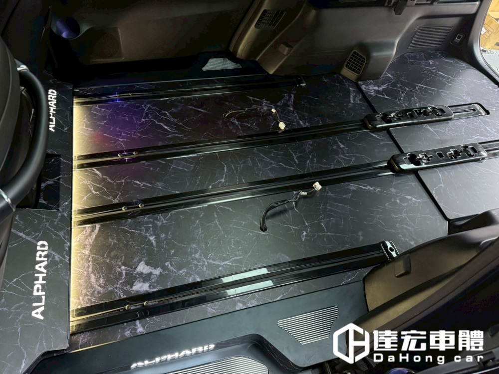 Toyota Alphard 阿法 30系 35系 40系 尊榮 客製化 高品質 超耐磨 防刮 鋁地板 大理石紋 地板 包含迎賓踏板 地板百款紋路樣式供挑選 