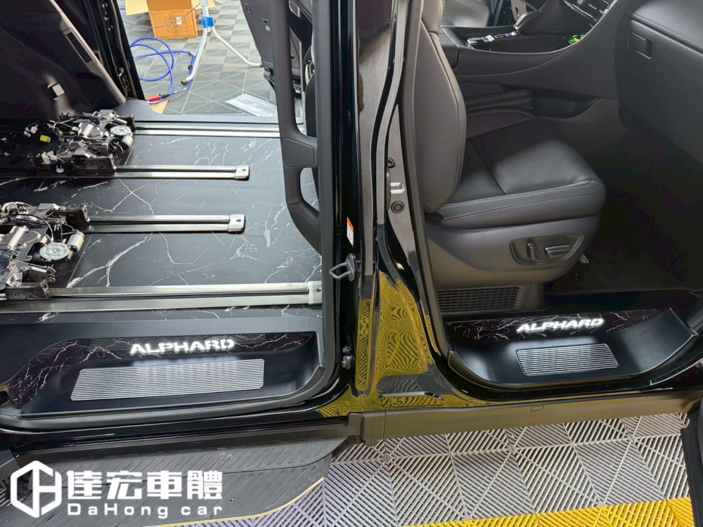 Toyota Alphard 阿法 30系 35系 40系 尊榮 客製化 高品質 超耐磨 防刮 鋁地板 大理石紋 地板 包含迎賓踏板 地板百款紋路樣式供挑選 