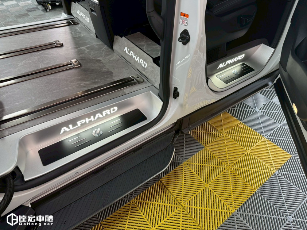 Toyota Alphard 阿法 30系 35系 40系 尊榮 客製化 高品質 超耐磨 防刮 鋁地板 大理石紋 地板 包含迎賓踏板 地板百款紋路樣式供挑選 
