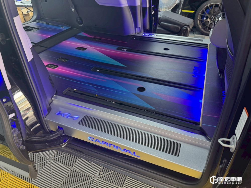 KIA CARNIVAL 7座 尊榮的享受 高品質 超耐磨防刮 鋁地板 大理石地板 上百款紋路樣式 包含迎賓踏板