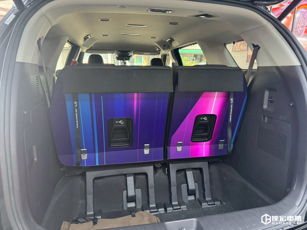 KIA CARNIVAL 7座 尊榮的享受 高品質 超耐磨防刮 鋁地板 大理石地板 上百款紋路樣式 包含迎賓踏板