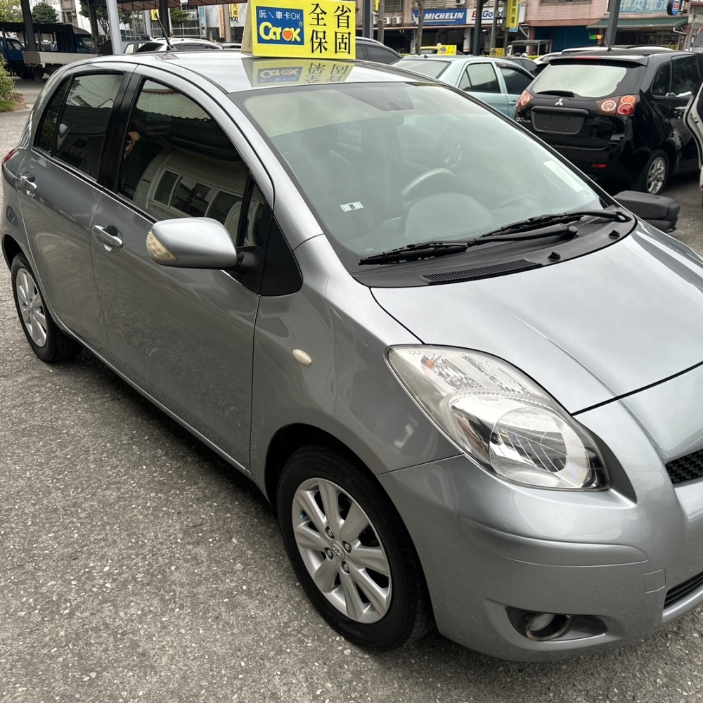 都會神車 方便停車 省油省稅 容易維護 2012年YARIS