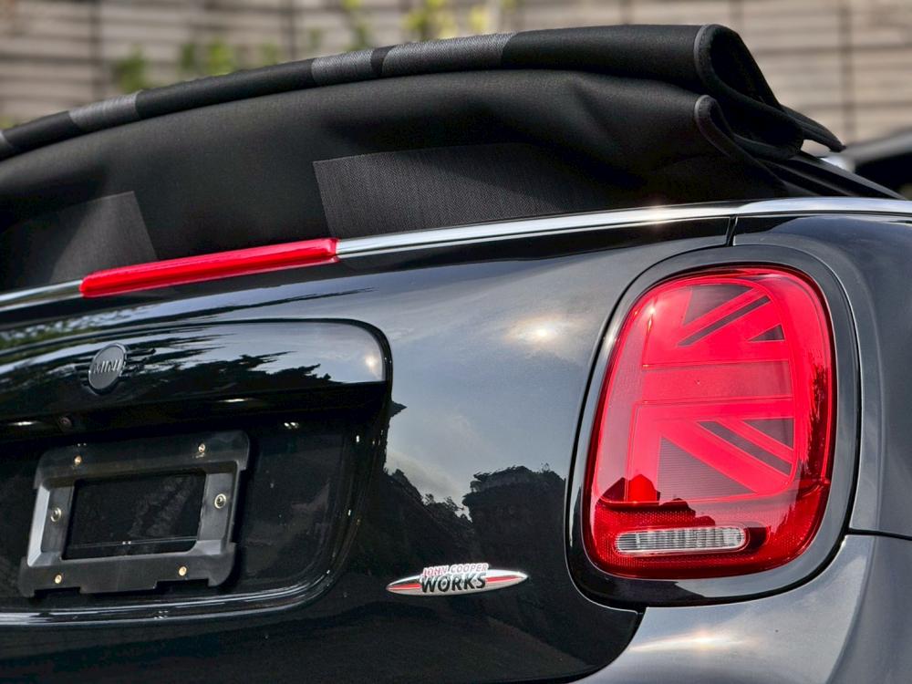 天生極品2024 MINI Cabrio JCW敞篷鋼砲只跑5千滿配ACC賽車椅HK英國蓬
