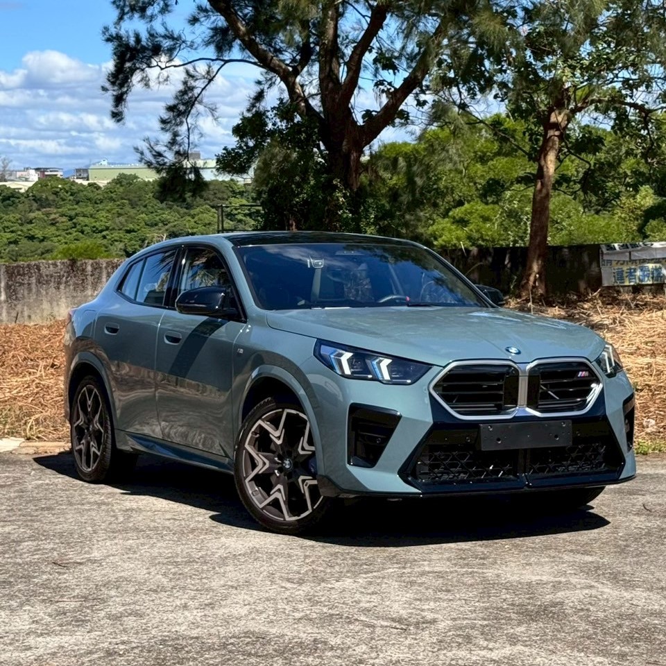 奇蹟2024 BMW X2 M35i X-Drive特殊漆HK環繞雷射燈360全景HUD超增壓模式