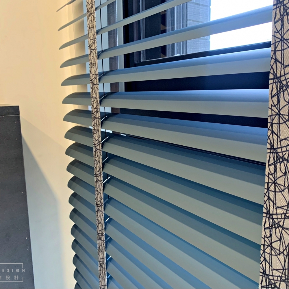 亨特道格拉斯 鋁百葉簾hunterdouglas 專賣店鋁合金百葉窗優缺講解 桃園中壢窗簾店 艾洛瑟 窗簾 壁紙 地板 系統櫃青埔航空城旗艦店