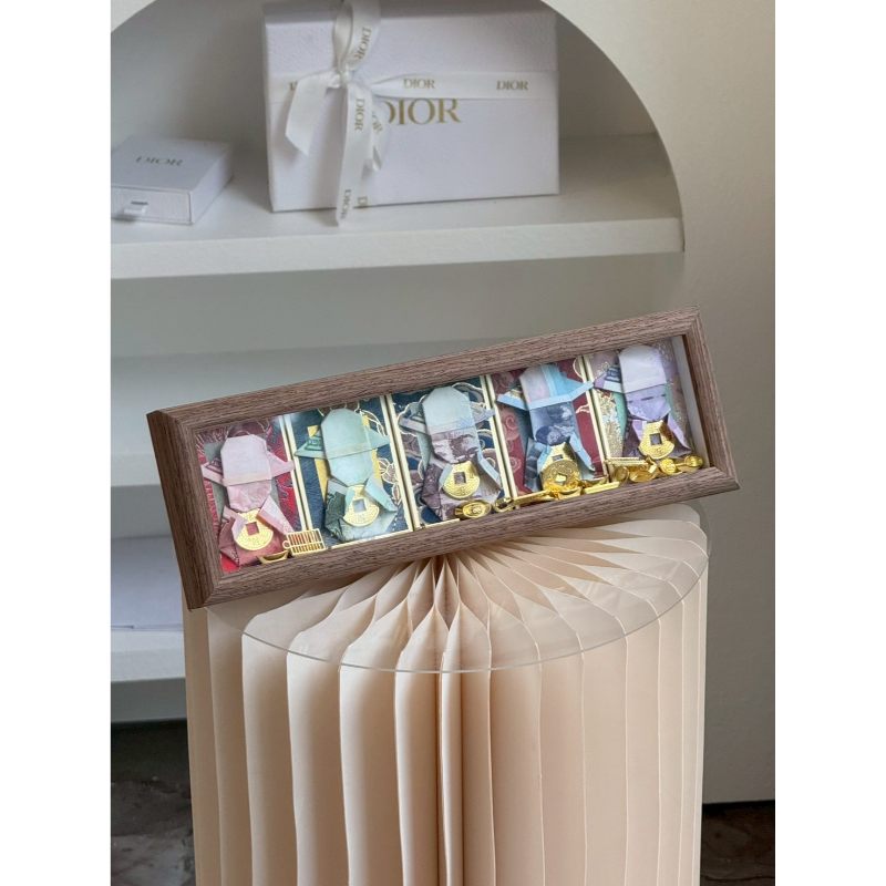 鈔票花禮 五路財神招