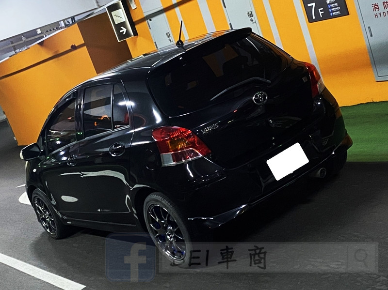 09年 YARIS 1.5 S 黑 