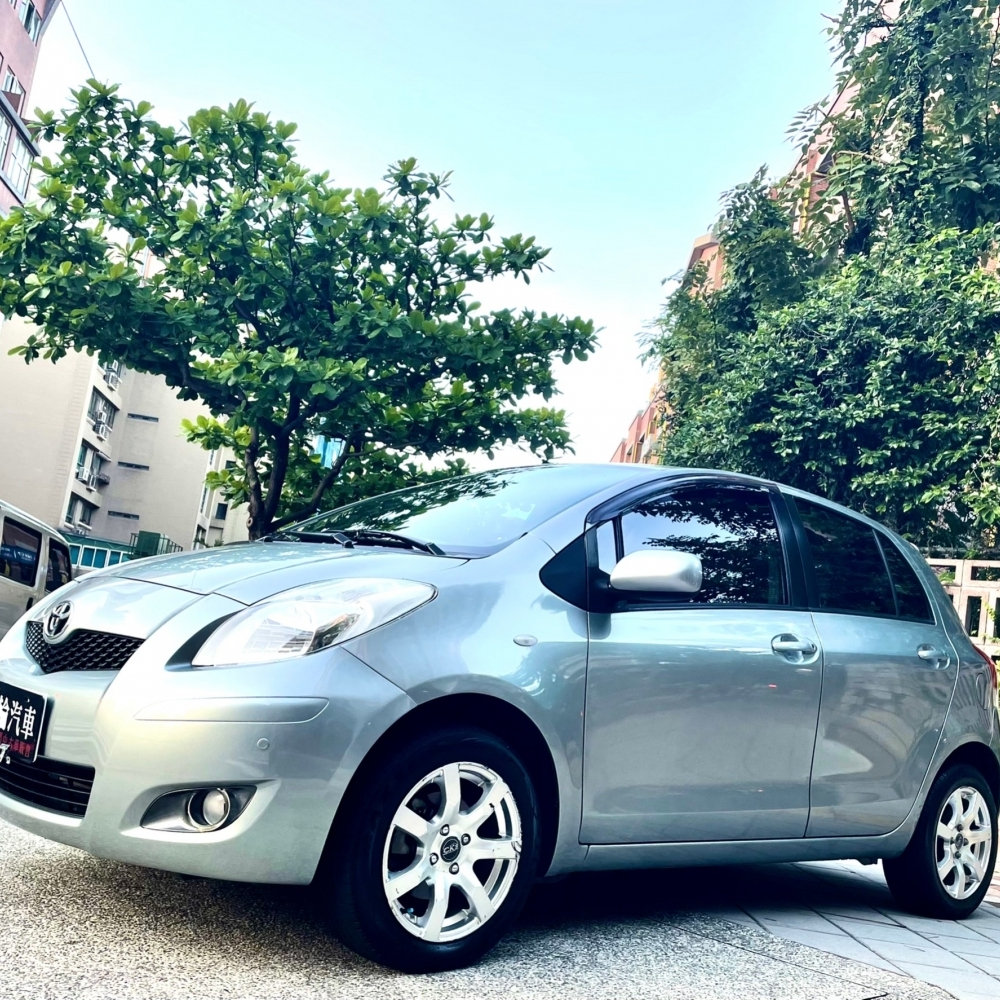 13年 YARIS 