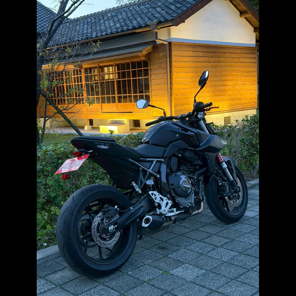 2023 SUZUKI 8S