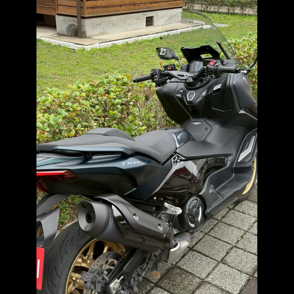 2023 YAMAHA TMAX560
