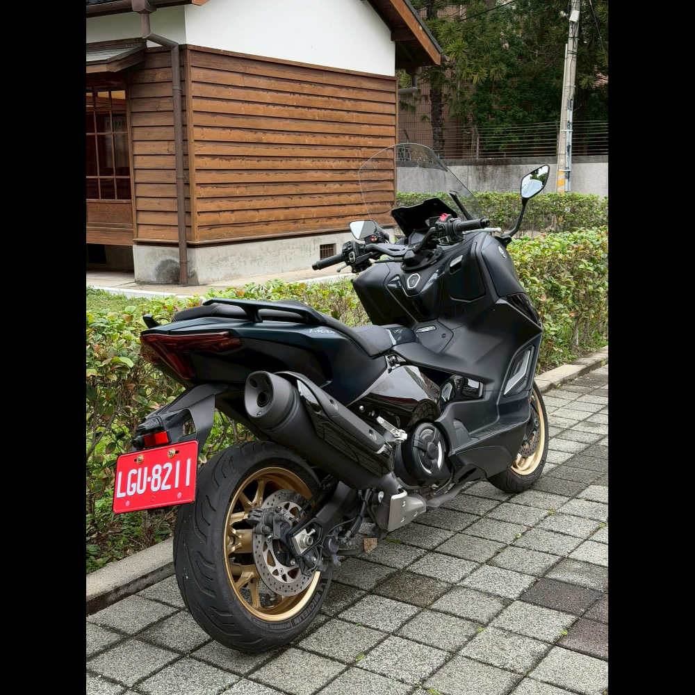 2023 YAMAHA TMAX560